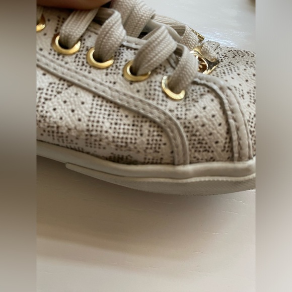 MK tennis shoes - Picture 2 of 6